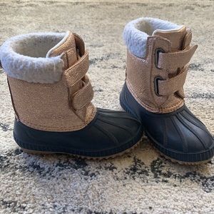 Gap metallic cute snow boots! 3m lining